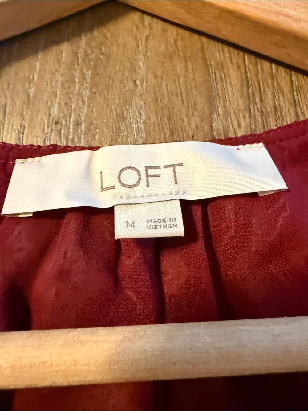 NWT LOFT Medium Burgundy Floral Ruffle Tie Neck Puff Sleeve Lined Blouse Boho